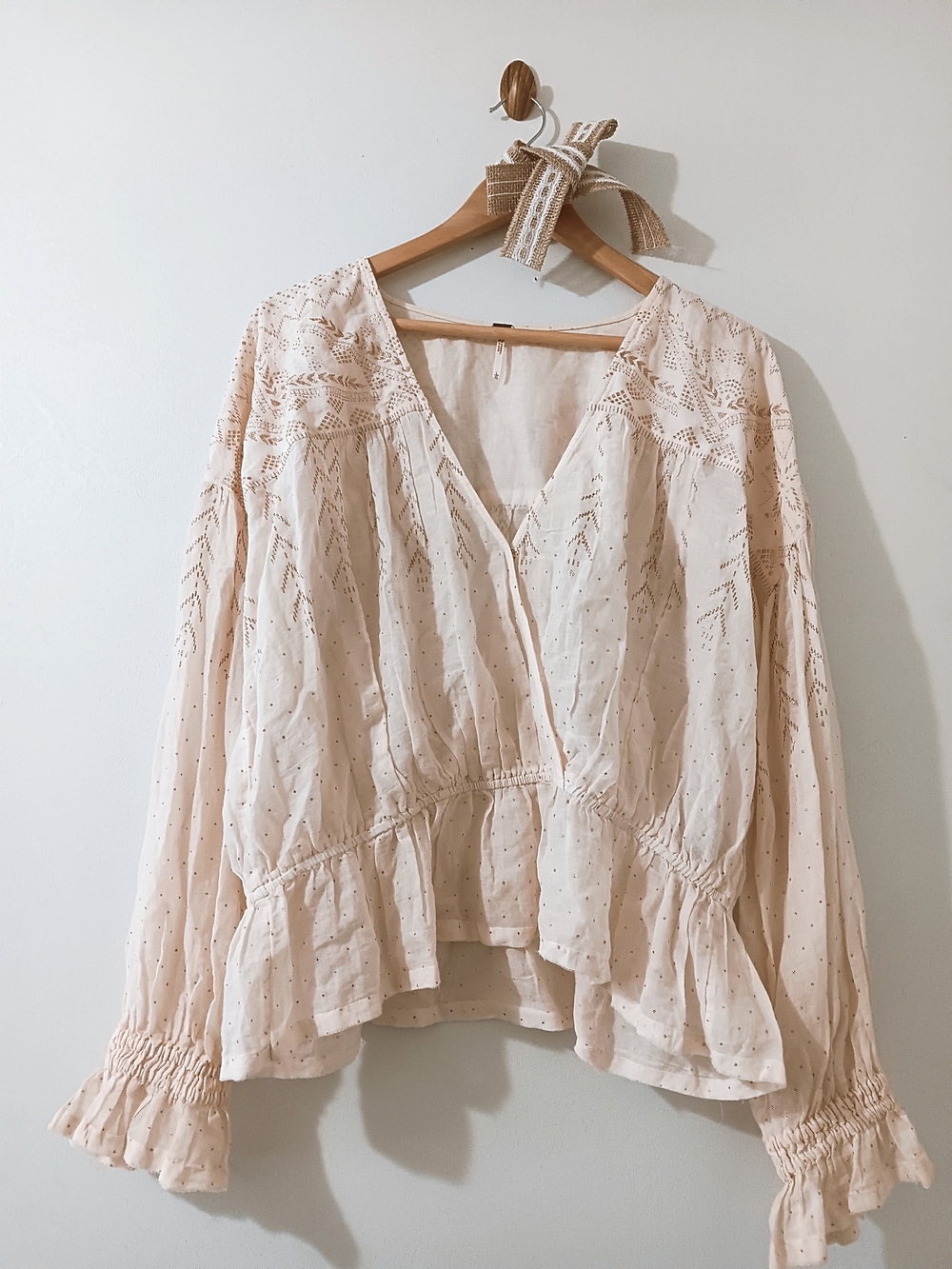Free People Counting Stars Snowy Sand V-neck Peasant Ruffled Peplum Blouse Large - Picture 1 of 2